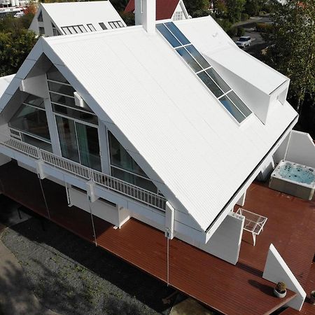 Big Villa Centrally Located In เรคยาวิก ภายนอก รูปภาพ