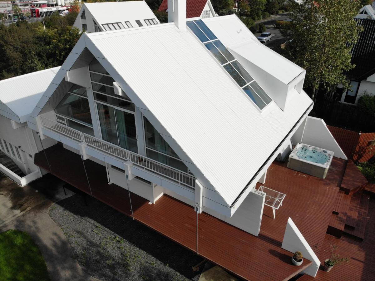 Big Villa Centrally Located In เรคยาวิก ภายนอก รูปภาพ